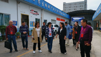 区人大常委会考察凯发K8国际酶制剂公司科技成果转化